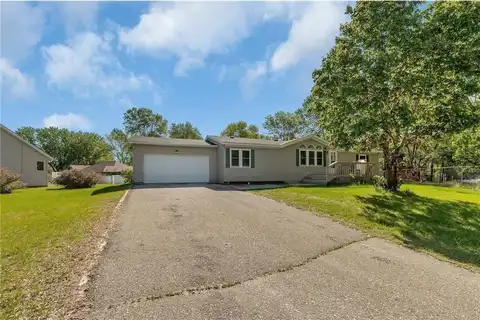 3209 3rd Avenue NW, Willmar, MN 56201
