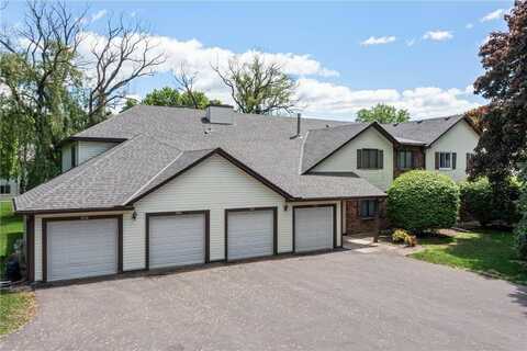 1002 Heritage Court E, Vadnais Heights, MN 55127