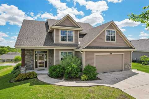 417 Champlain Drive, Johnson Creek, WI 53038