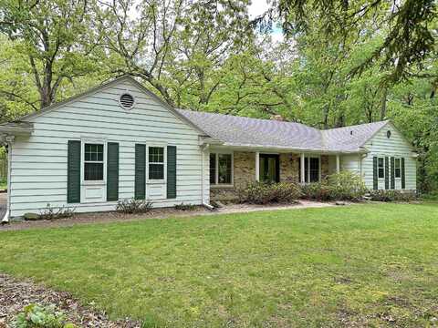3541 W Rollingwood Drive, Janesville, WI 53545