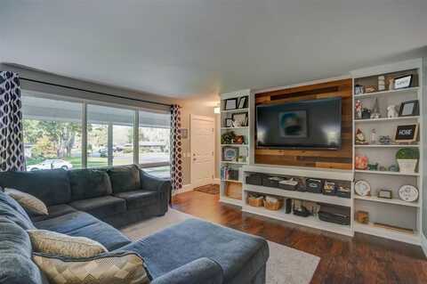 5519 LEANNE Lane, Mc Farland, WI 53558