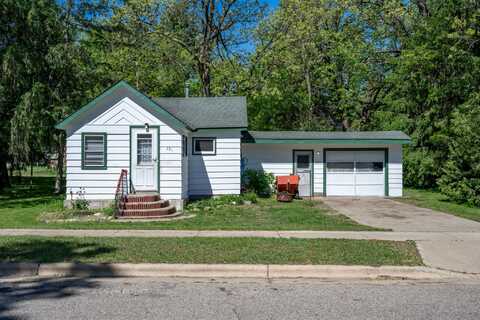 221 N Cedar Street, Adams, WI 53910
