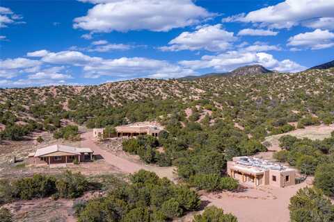 36 Camino Tres Cruces, Santa Fe, NM 87506