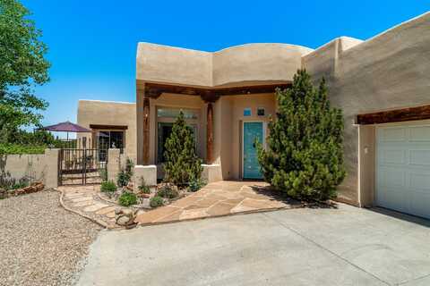 79 Chili Line Road E, Santa Fe, NM 87508
