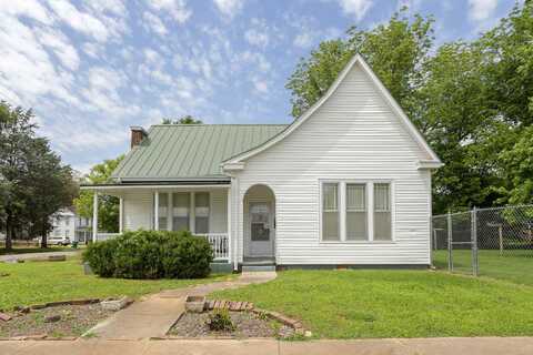 308 Third St, Tuscumbia, AL 35674