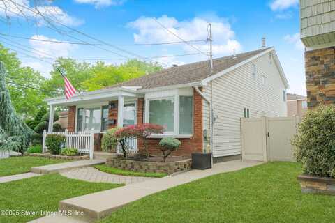 682 Barlow Avenue, Staten Island, NY 10312