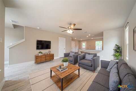 326 Mar Hill St, Seguin, TX 78155