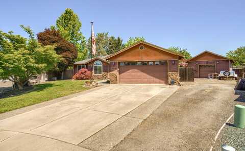 254 Summer Glen Court, Central Point, OR 97502