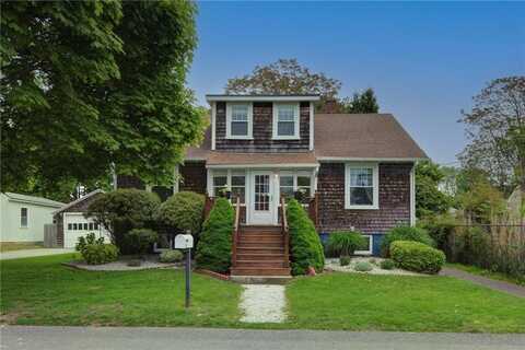 25 Renfrew Avenue, Middletown, RI 02842