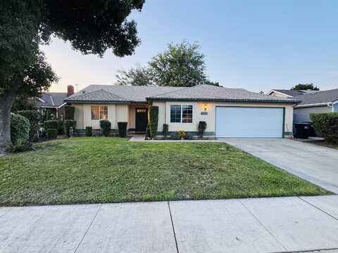 1984 White Chapel Lane, Porterville, CA 93257