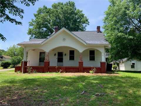 1820 South Park Drive, Reidsville, NC 27320