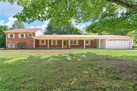 3245 Chinquapin Road, Yadkinville, NC 27055