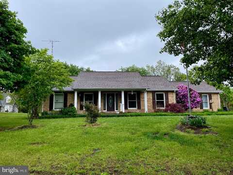 98 MAGNIFICENT LANE, HEDGESVILLE, WV 25427