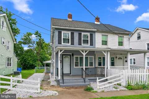 827 W 2ND STREET, FLORENCE, NJ 08518