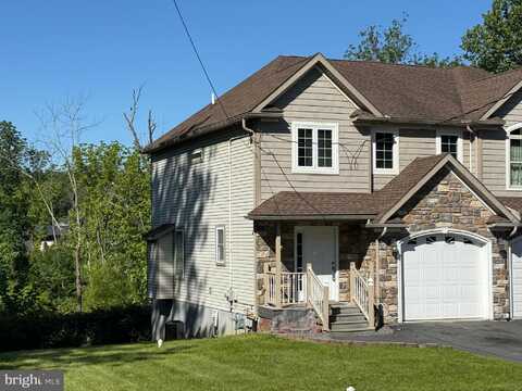 130 PENNWYN PLACE, READING, PA 19607