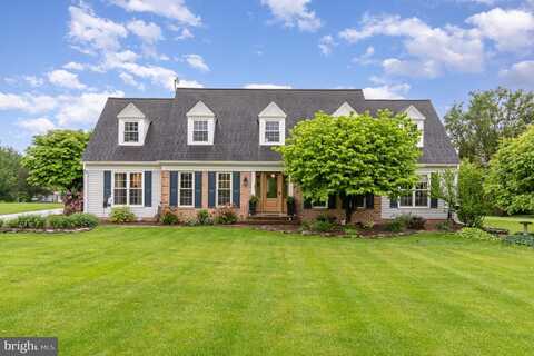 8 N ALYDAR BOULEVARD, DILLSBURG, PA 17019