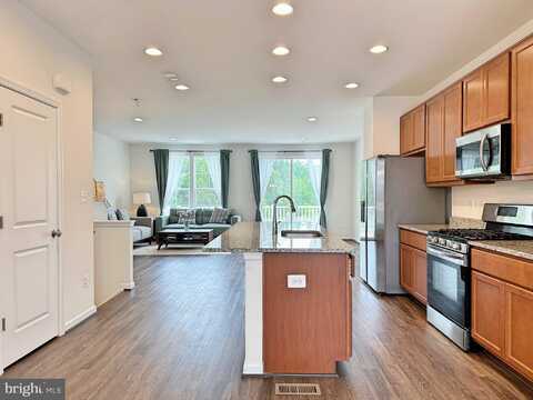 8195 MAUDE LANE, MANASSAS, VA 20110