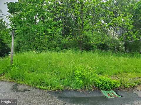 82 LENAPE TRAIL, MOUNT BETHEL, PA 18343