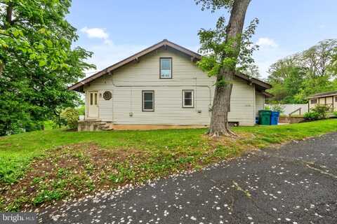 4400 NEWPORTVILLE ROAD, LEVITTOWN, PA 19056