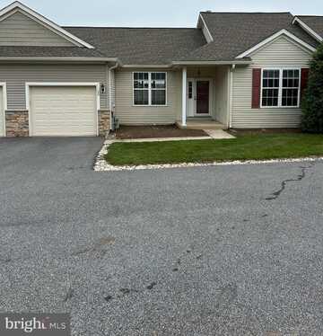 28 W HOUNDPACK WAY, GLEN MILLS, PA 19342