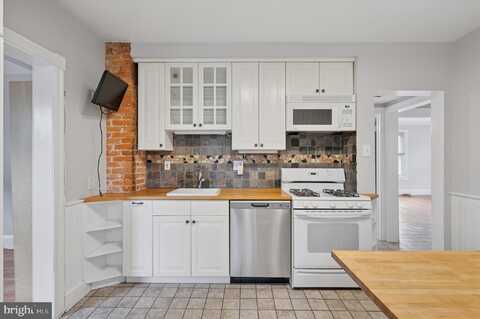 457 W LANCASTER AVENUE, HAVERFORD, PA 19041