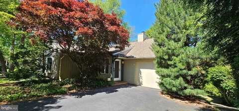 1821 DRIVER AVENUE, LANCASTER, PA 17602