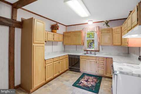 650 BUCKS CHURCH ROAD, NEWPORT, PA 17074