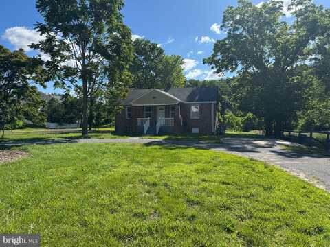 910 ROLLINS AVENUE, CAPITOL HEIGHTS, MD 20743