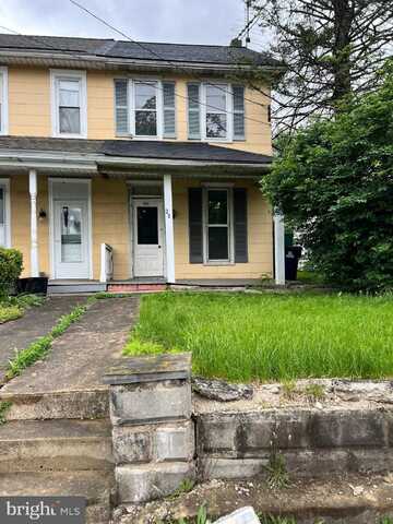 221 S STATE STREET, TALMAGE, PA 17580