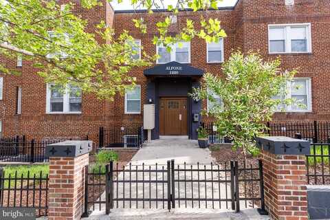 1220 HOLBROOK TERRACE NE, WASHINGTON, DC 20002
