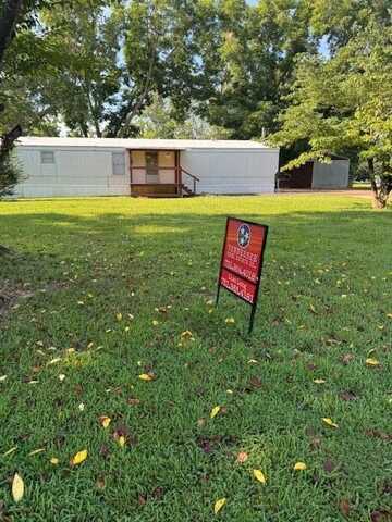 132 S Sycamore, PURYEAR, TN 38251