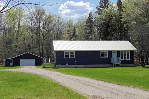 5631 County Road 550, Marquette, MI 49855