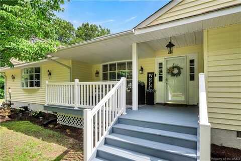 201 Colony Trail, Lanexa, VA 23089