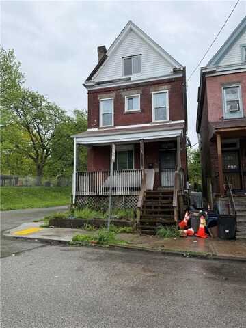 810 N Lang Ave, Homewood, PA 15208