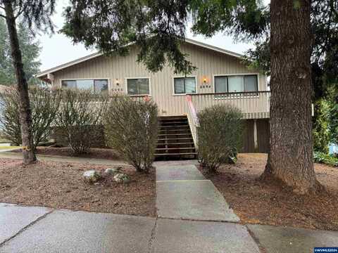 6090 Fircrest (-6094) St SE, Salem, OR 97306