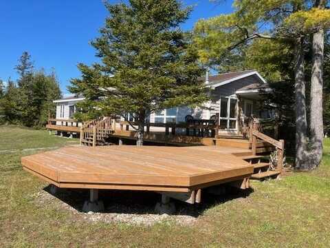 3199 S Lake Shore Drive, Bois Blanc, MI 49775