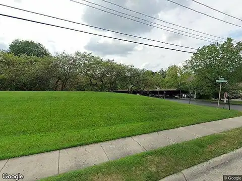 Wellington Ct, Southfield, MI 48034