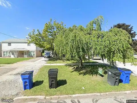 Fulton Pkwy, Cleveland, OH 44144