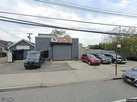 Cross Bay Blvd, Far Rockaway, NY 11693