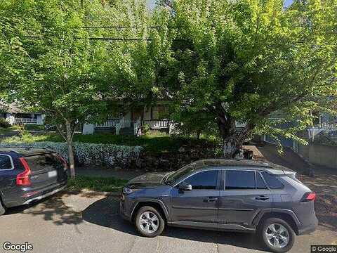 Pine, PORTLAND, OR 97214