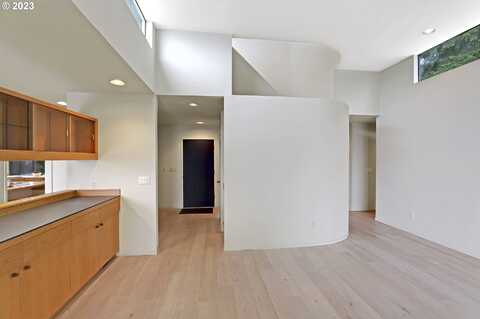 Masaryk, LAKE OSWEGO, OR 97035