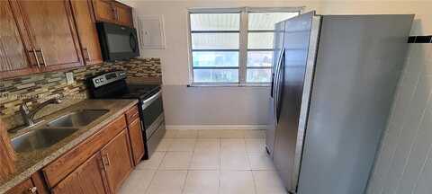 36Th, WEST PARK, FL 33023
