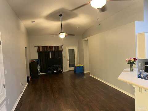 Lexa, GULF BREEZE, FL 32563