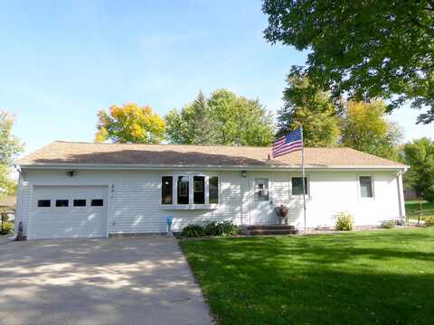 Winnie, WINDOM, MN 56101