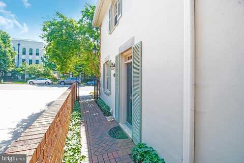 Royal, ALEXANDRIA, VA 22314