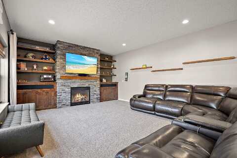 212Th, LAKEVILLE, MN 55044