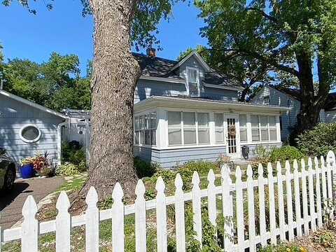 4Th, SAINT PAUL, MN 55110