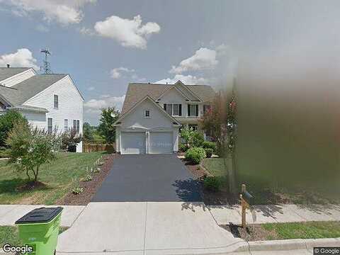 Burrough Hill, WOODBRIDGE, VA 22191