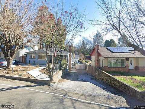 Roxie, PLACERVILLE, CA 95667