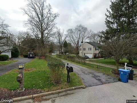 Heatherwood, DEVON, PA 19333
